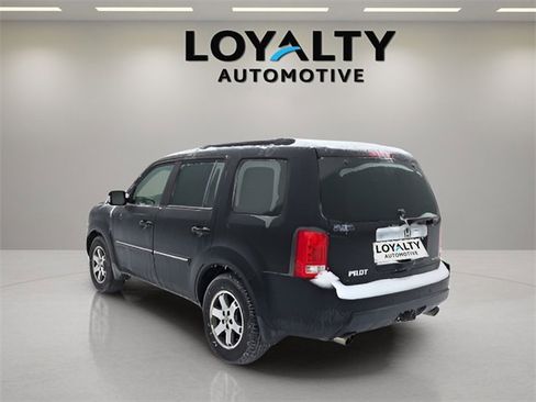Used 2010 Honda Pilot Touring image 3