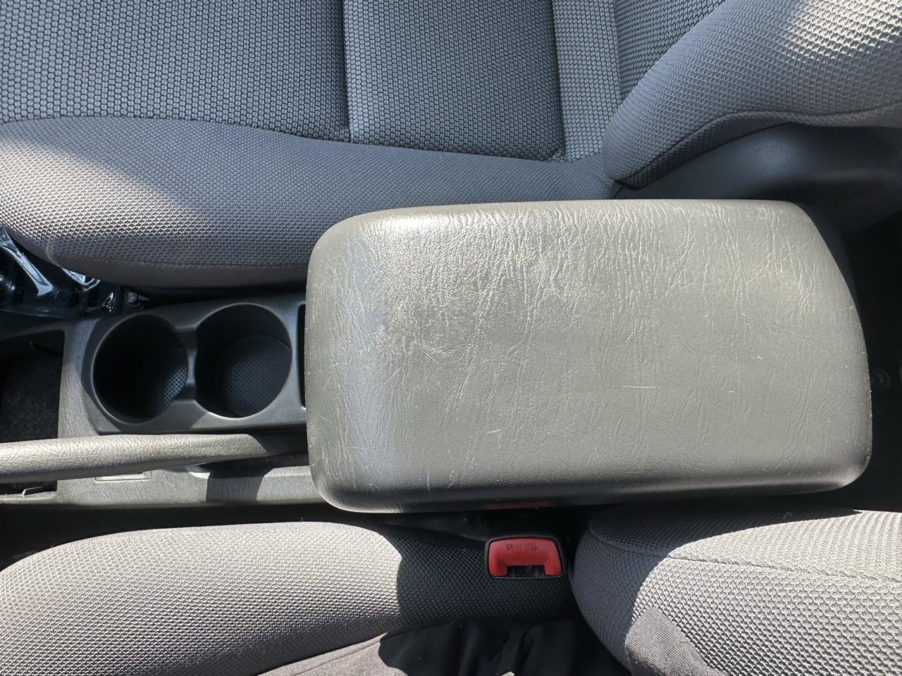 Used 2008 Toyota Matrix FWD image 27
