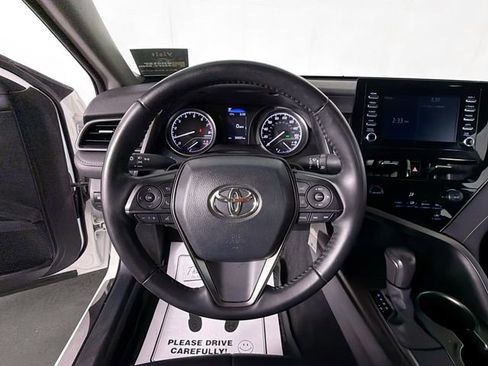 Used 2024 Toyota Camry SE FWD image 11