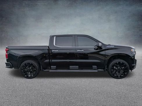 Used 2021 Chevrolet Silverado 1500 High Country w/ Technology Package AWD/4WD image 3