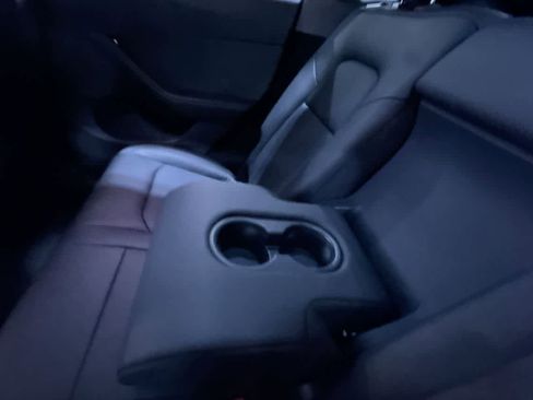 Used 2024 Tesla Model Y Long Range image 36