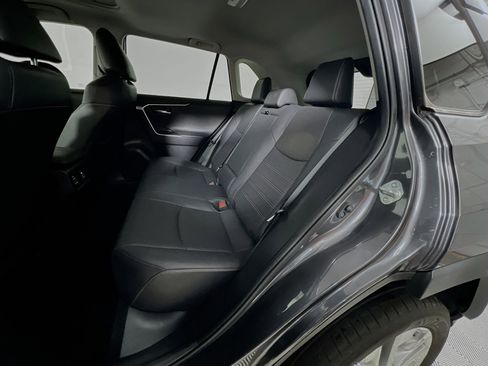 Used 2019 Toyota RAV4 Limited image 29