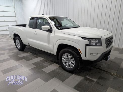 Used 2024 Nissan Frontier SV w/ SV Convenience Package image 6