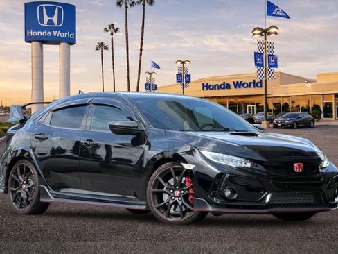 Used 2018 Honda Civic Type R image 2