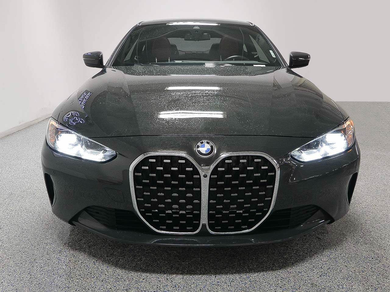 Used 2024 BMW 430i Coupe w/ Convenience Package RWD image 2