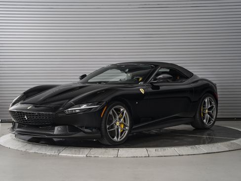 Used 2026 Ferrari Roma Spider RWD image 10