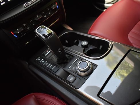 Used 2019 Maserati Ghibli RWD image 27