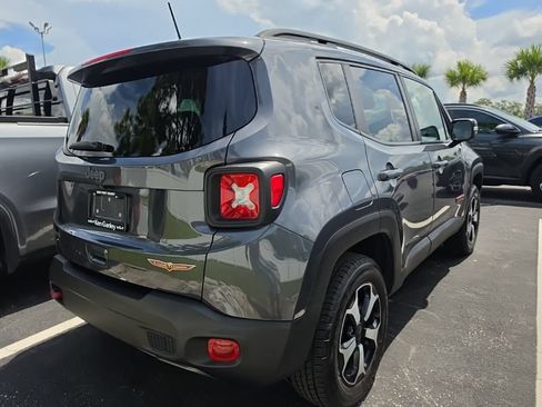 Used 2022 Jeep Renegade Trailhawk AWD/4WD image 16