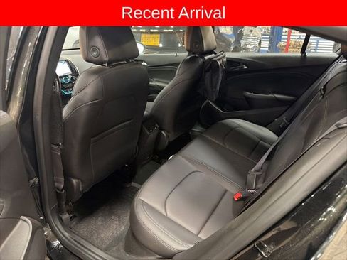 Used 2017 Chevrolet Cruze Premier image 8