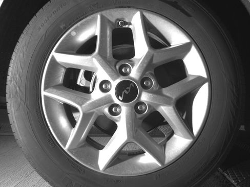 Used 2025 Kia Soul LX w/ LX Technology Package FWD image 15