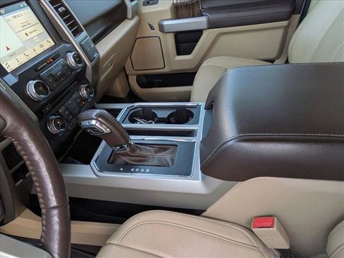 Used 2018 Ford F150 Lariat w/ Equipment Group 502A Luxury image 16