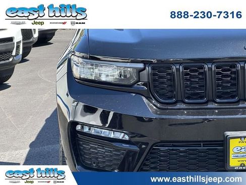 Certified 2023 Jeep Grand Cherokee Limited w/ Luxury Tech Group II AWD/4WD image 9