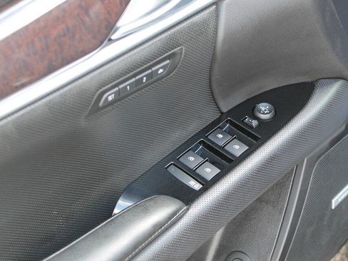 Used 2017 Cadillac XTS Luxury image 10