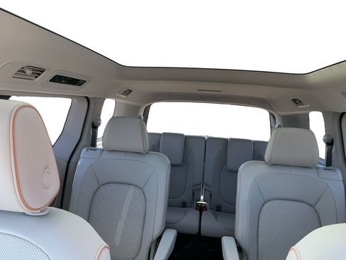 New 2025 Volkswagen ID. Buzz Pro S Plus image 24