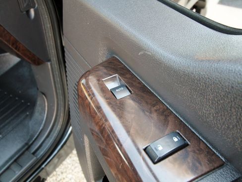 Used 2015 Ford F350 Platinum image 40