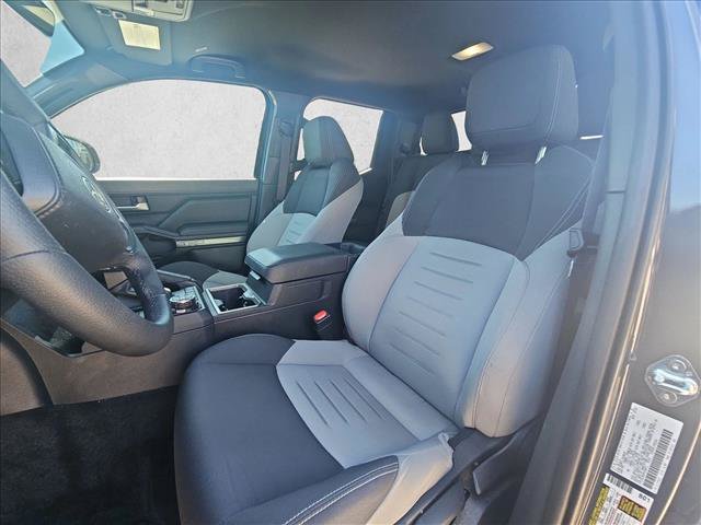 Used 2025 Toyota Tacoma TRD Off-Road AWD/4WD image 15