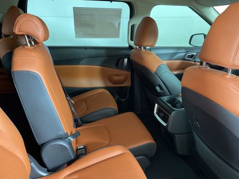New 2026 Kia Carnival EX image 17