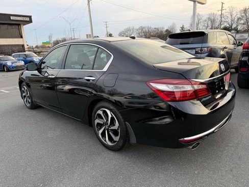 Used 2017 Honda Accord EX-L image 6