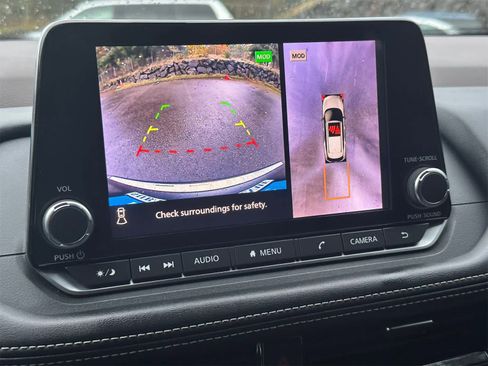 Used 2022 Nissan Rogue SL image 18