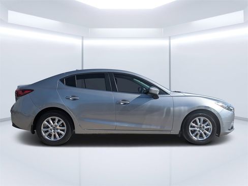 Used 2015 MAZDA MAZDA3 i Grand Touring image 2