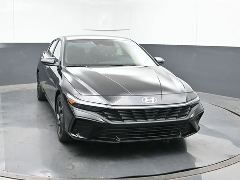 New 2026 Hyundai Elantra Sport image 8