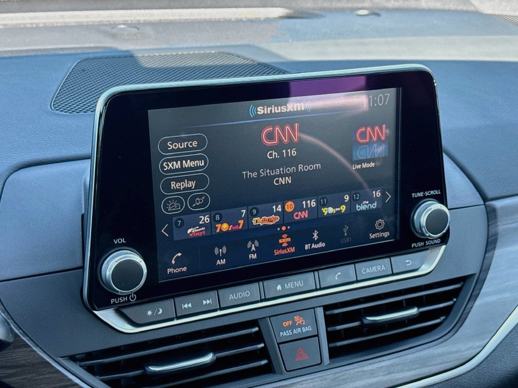 Used 2025 Nissan Altima 2.5 SV FWD image 15