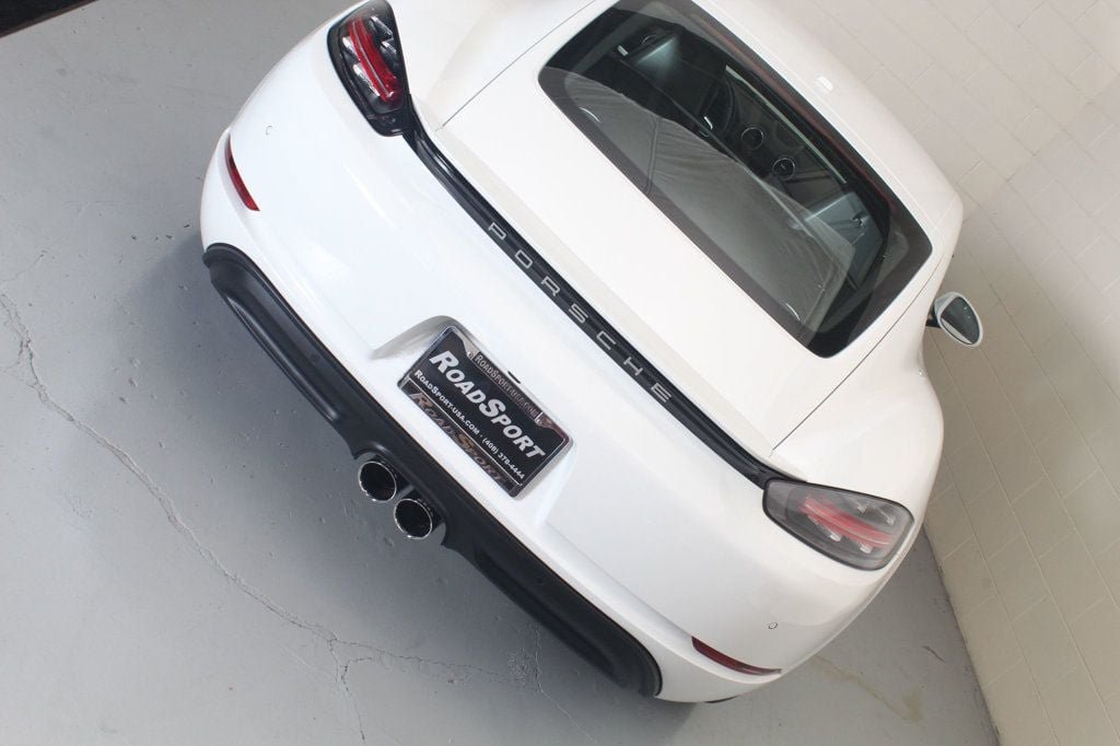 Used 2022 Porsche 718 Cayman RWD image 8