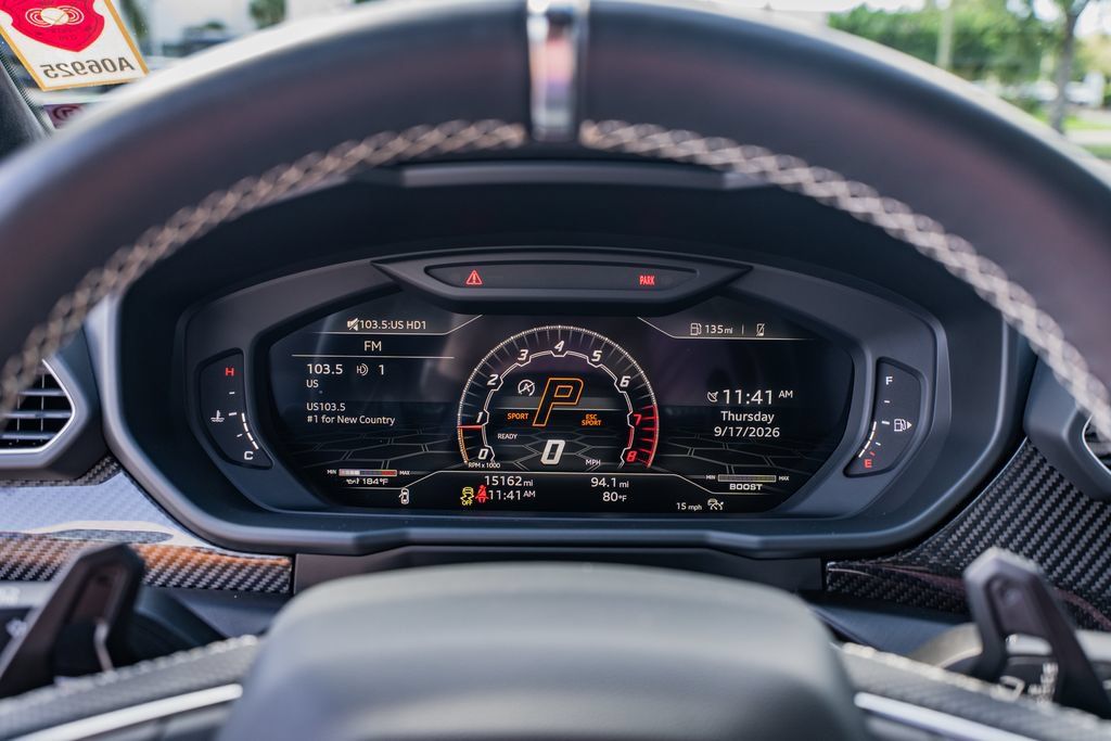 Used 2022 Lamborghini Urus AWD/4WD image 25