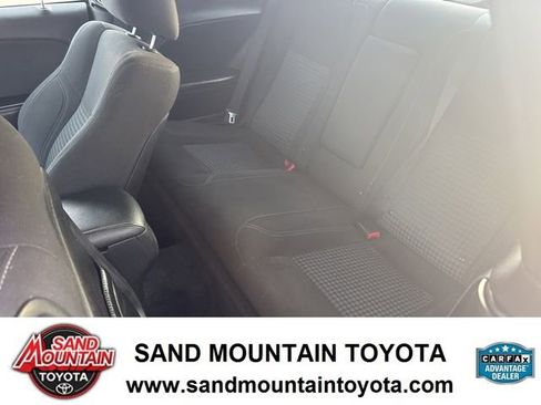 Used 2018 Dodge Challenger SXT image 12