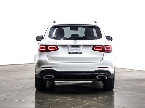 Used 2022 Mercedes-Benz GLC 300 image 4
