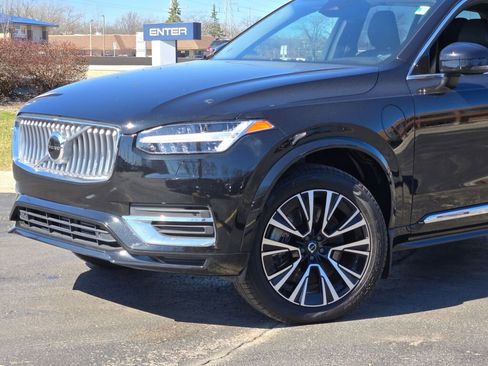 Used 2023 Volvo XC90 T8 Core image 6