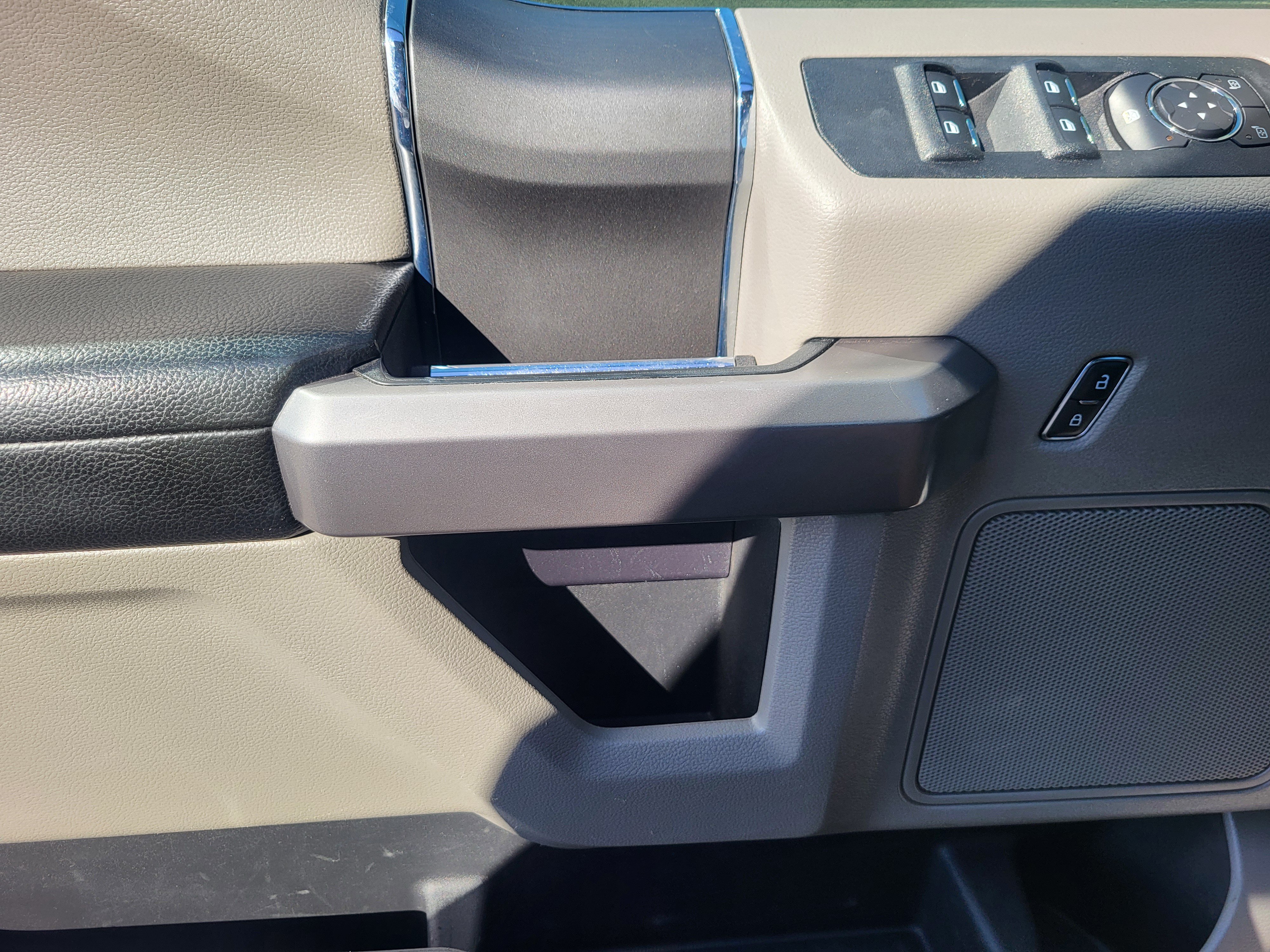 Used 2019 Ford F150 XLT w/ Equipment Group 302A Luxury AWD/4WD image 18