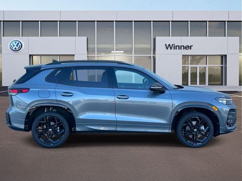 New 2026 Volkswagen Tiguan SE R-Line AWD/4WD image 6