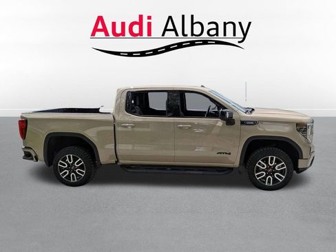 Used 2023 GMC Sierra 1500 AT4 w/ AT4 Premium Package AWD/4WD image 3