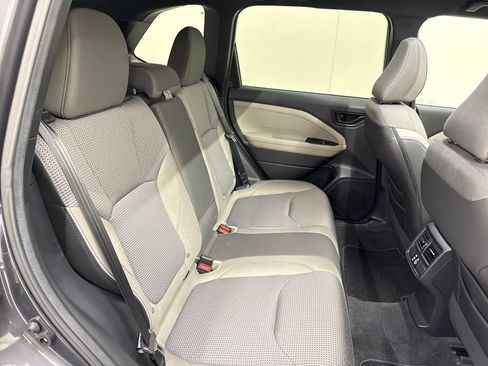 Used 2026 Subaru Forester Premium AWD/4WD image 27