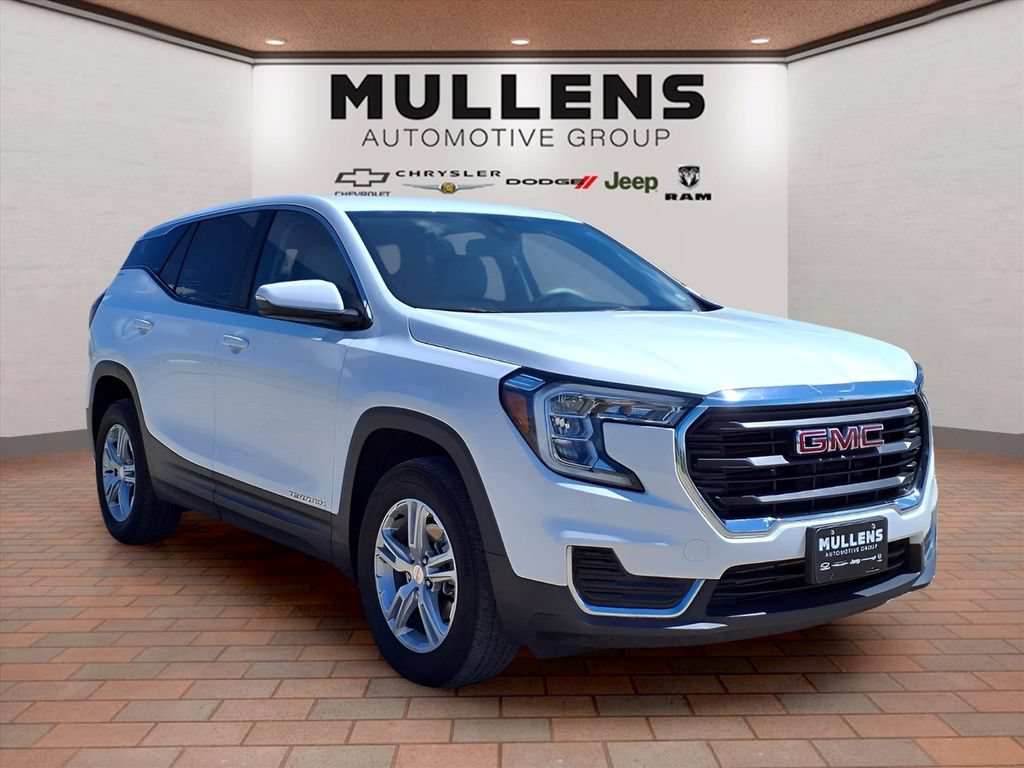 Used 2024 GMC Terrain SLE w/ Fleet Convenience Package AWD/4WD image 3