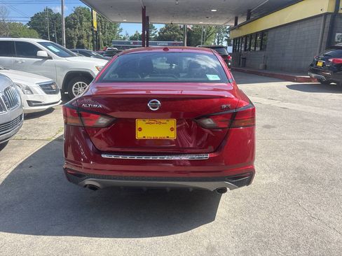 Used 2020 Nissan Altima 2.5 SR FWD image 6