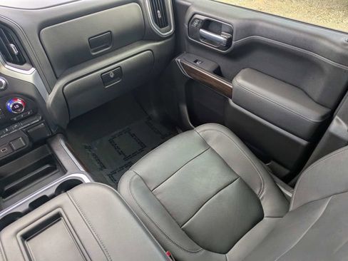 Used 2021 GMC Sierra 1500 SLT w/ SLT Premium Package AWD/4WD image 17