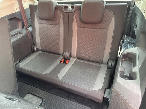 Used 2021 Volkswagen Tiguan S FWD image 24