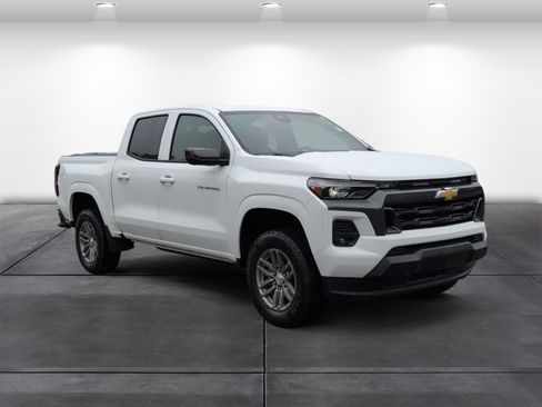 Used 2026 Chevrolet Colorado LT w/ LT Convenience Package RWD image 2