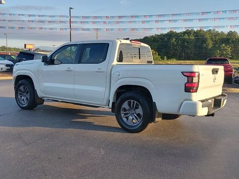 Certified 2026 Nissan Frontier SV w/ SV Convenience Package RWD image 5