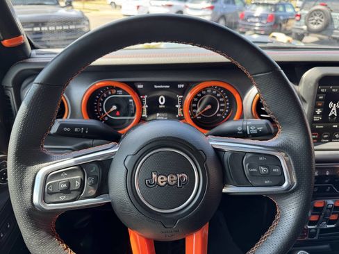 Used 2023 Jeep Gladiator Mojave w/ Cold Weather Group AWD/4WD image 21