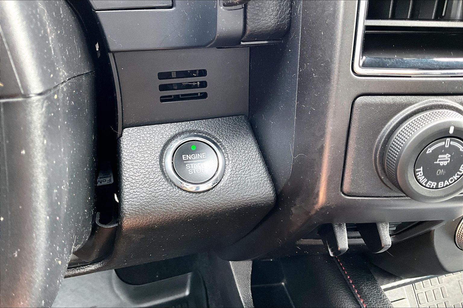 Used 2019 Ford Expedition Limited w/ Equipment Group 303A AWD/4WD image 15