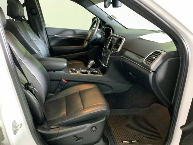 Used 2018 Jeep Grand Cherokee Limited w/ Luxury Group II AWD/4WD image 30