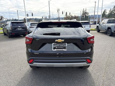 New 2026 Chevrolet Trax LT image 4
