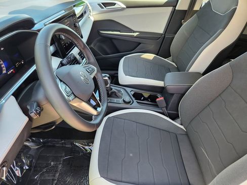 New 2026 Volkswagen Taos SE AWD/4WD image 4