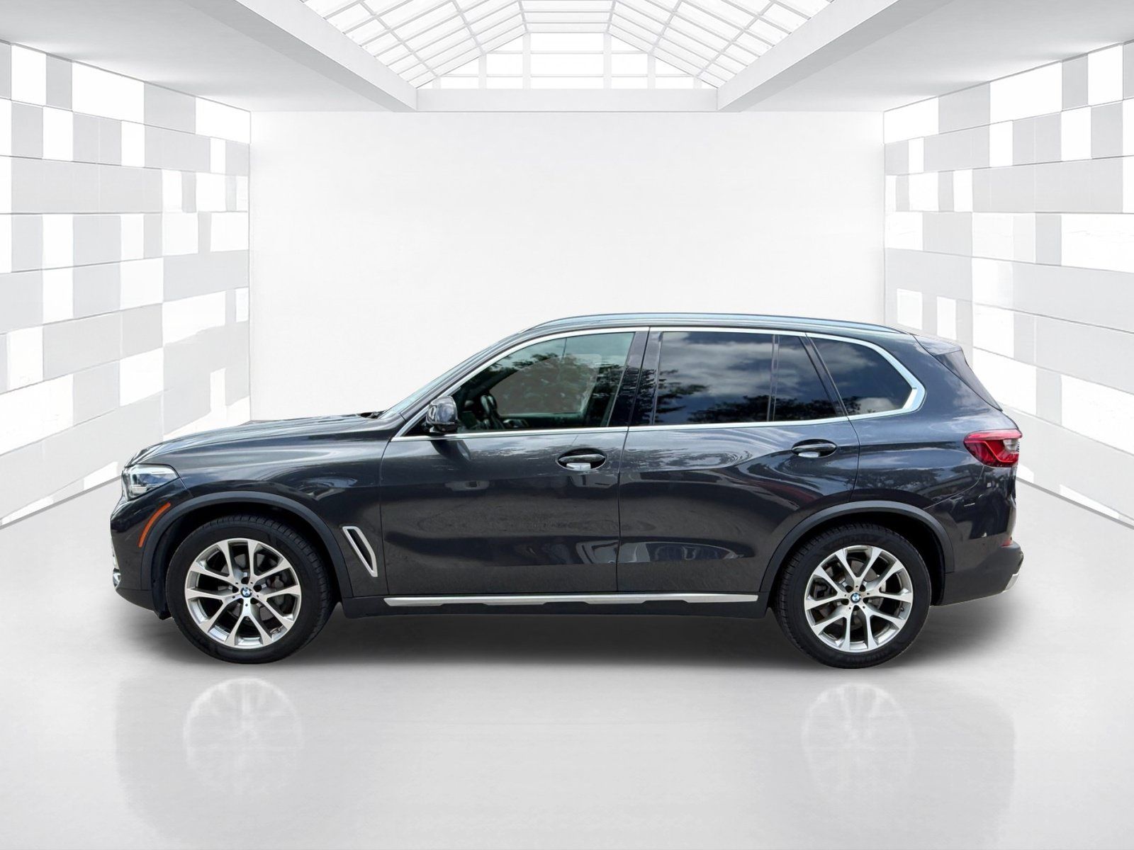 Used 2020 BMW X5 xDrive40i w/ Premium Package AWD/4WD image 4