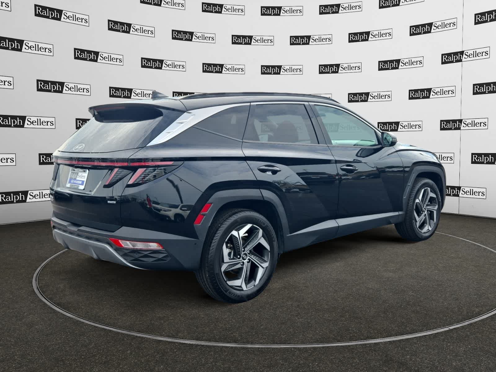 Used 2022 Hyundai Tucson Limited w/ Cargo Package AWD/4WD image 6