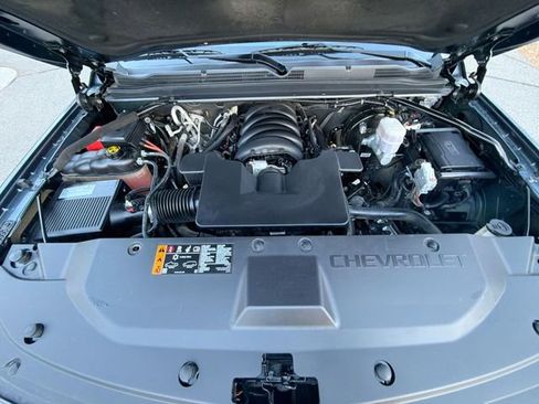 Used 2020 Chevrolet Suburban Premier image 31