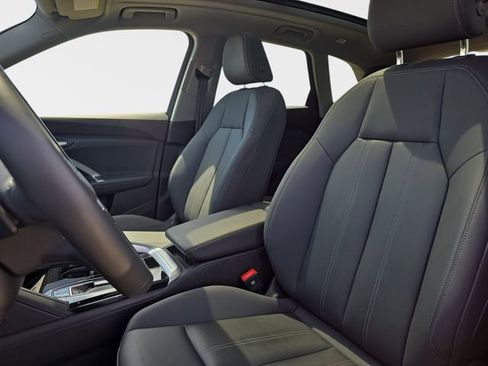 Used 2025 Audi Q5 Premium w/ Convenience Package AWD/4WD image 18